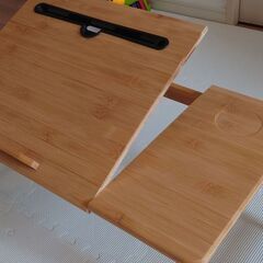 折り畳みテーブル ベットテーブルの画像