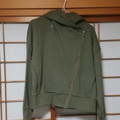 ヤマダヤ系列のEarthmotion Incのアウター(パーカー？)