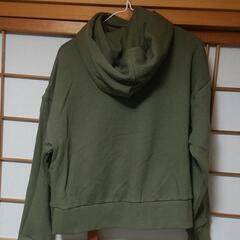 ヤマダヤ系列のEarthmotion Incのアウター(パーカー？)の画像