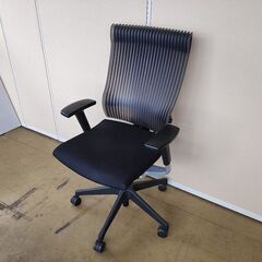 イトーキ　スピーナチェア　エラストマー　可動肘置き付き　事務椅子　黒『良品中古』　【リサイクルショップサルフ】
