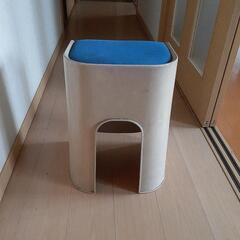 JUKI踏み台になる椅子　収納付き　差上げます