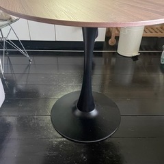 カフェテーブル　ダイニングテーブル1/27まで掲載予定