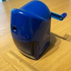 手回し式　卓上　鉛筆削り