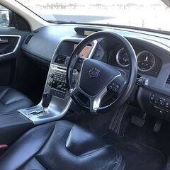 ★自社ローンOK★ボルボ XC60★分割応相談★3.0 T6 SE AWD★2011★走行11.8万★なんと検R5.10まで！★本革★サンルーフ★冬タイヤ付★4WD★ディーラー管理★安心の記録簿管理★車検取り立て★ユーザー買取車両の画像