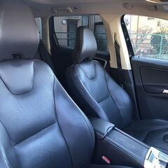 ★自社ローンOK★ボルボ XC60★分割応相談★3.0 T6 SE AWD★2011★走行11.8万★なんと検R5.10まで！★本革★サンルーフ★冬タイヤ付★4WD★ディーラー管理★安心の記録簿管理★車検取り立て★ユーザー買取車両の画像