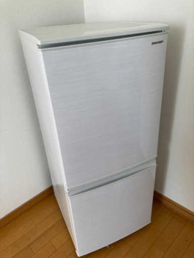 【美品】SHARP/シャープ　冷蔵庫SJ-D14F-w 2020年製　137L