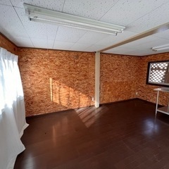 【2/4更新】小屋2つ（3坪）内装土壁風&（6坪）ご自分で移動できる方限定!!の画像
