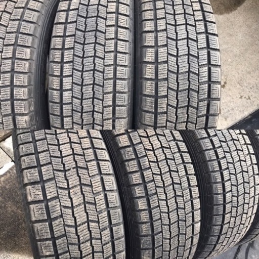 購入者様決まりましたファルケンスタッドレス　215/60R17エスピアEPZ