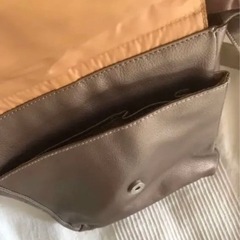 ゴールド　ショルダーバッグの画像