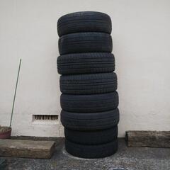 廃タイヤ8本あげます。