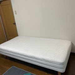 ①無印良品、脚付マットレス・ボンネルコイル・シングル