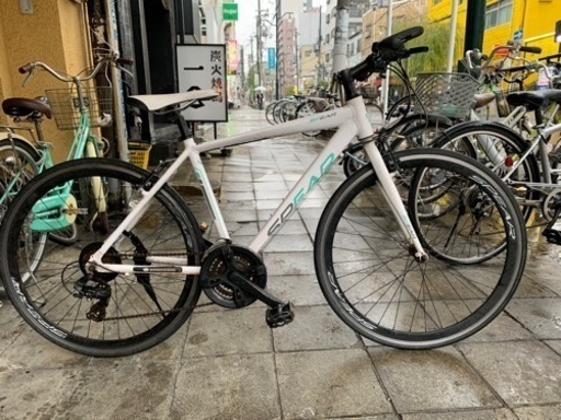 クロスバイク　3x7変速　白い　シマノ　700c タイヤ新品