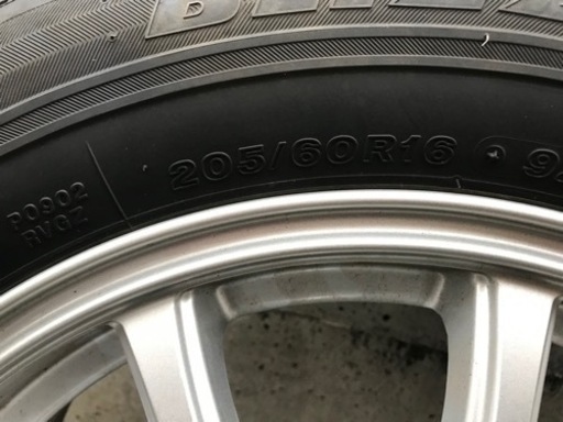 スタッドレスタイヤ 4本セットアルミホイール付き