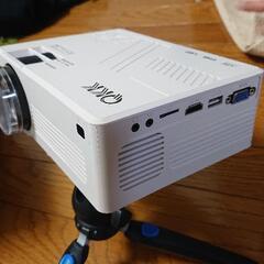 QKK WiFiプロジェクター 4000LM【100"スクリーンが付属】の画像