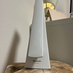 パナソニック LEDデスクライト 置き型 文字くっきり光 SQ-LD222-Wの画像