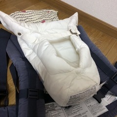 抱っこ紐　エルゴ　オリジナル　インサート付き　取り引き中の画像