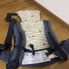 抱っこ紐　エルゴ　オリジナル　インサート付き　取り引き中の画像