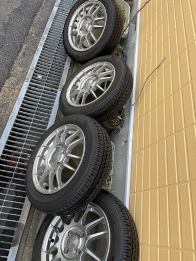 ワゴンRなどに、タイヤホイール４本セット