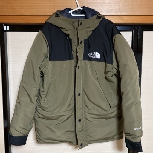 マウンテンダウンジャケット