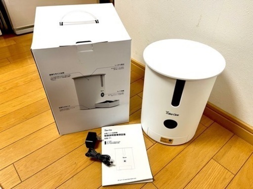 ＊美品TakeOne＊ テイクワン 見守りカメラ付きペット自動給餌機 Take-One P1 ホワイト