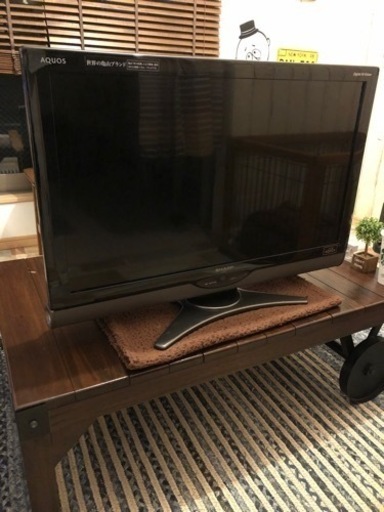 SHARP   LED AQUOS      2010年製　③