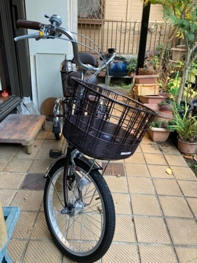 【ほぼ未使用】サギサカこげーるLivery三輪車20型 後輪16型 ブラウン