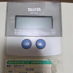 体重計（タニタ TBF-604　）の画像