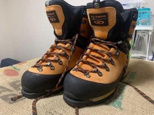 スカルパ　モンブラン（雪山登山靴・EU 41サイズ）