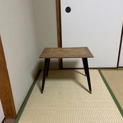 小さなテーブル