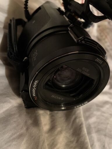 SONY FDR-AX60  SHURE VP83