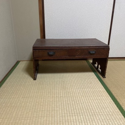 レトロな机