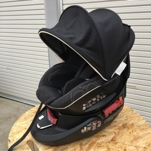エールベベ　クルット4s プレミアム　回転式チャイルドシート