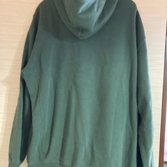UNIQLOグリーンパーカーXLの画像