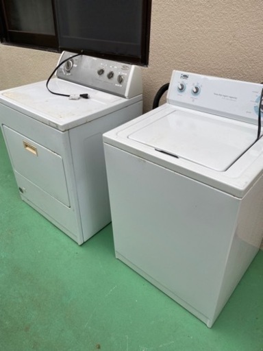 アメリカ製洗濯機と乾燥機