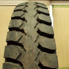 BS V-STEEL LUG GP　700Rー16 LT 10PLY 2本だけ　未使用品　長期保存品 2501年製　室内保管中　手渡し可　