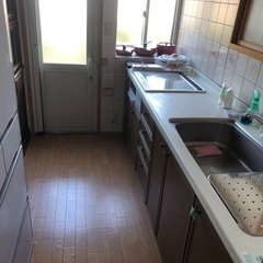 短期契約の一戸建てあります。