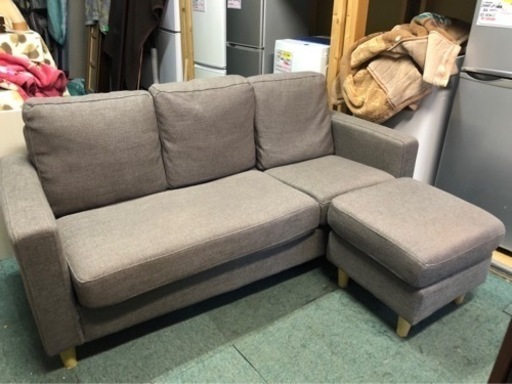 【リサイクルサービス八光　田上店　配達・設置OK】グレー系　3人掛けソファ　オットマン付き