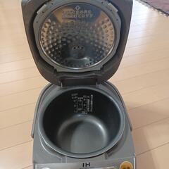 炊飯器の画像