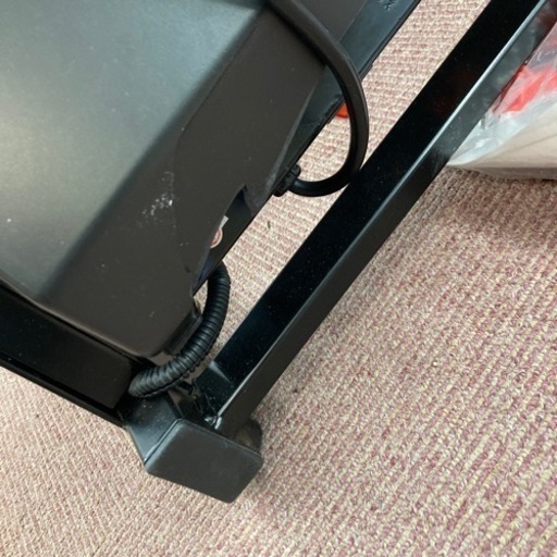 ルームランナー　カバー破損あり
