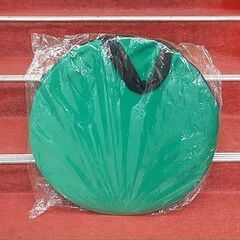 未使用【どこでもスクリーン 折りたたみ式】140×140cm リモート会議 WEB会議 ゲーム実況 動画配信 テレワーク リモートワーク グリーンバック クロマキー 背景スクリーン 札幌 本郷通店の画像
