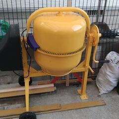 コンクリート　ミキサー　レンタルします