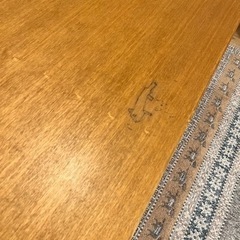 【落書きあり】アクタス　ダイニングテーブルの画像