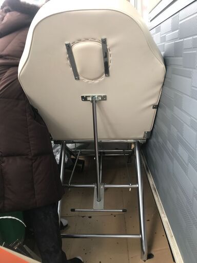 エステ台　施術台　マッサージベッド②　【1月31日頃まで】