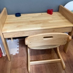 子供用　木製机の画像