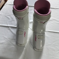 スキー靴　女性用の画像