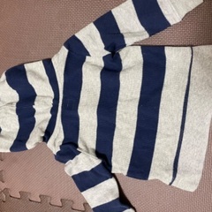 baby GAP 90サイズ　フード付きの画像