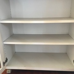 食器棚の画像