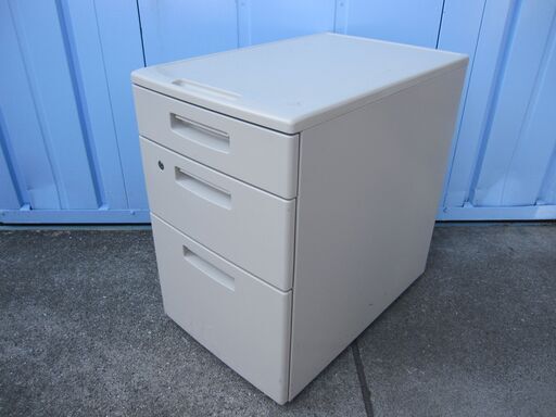 3段ワゴン　コクヨ製BS　ニューグレー　鍵穴の種類2種類あります