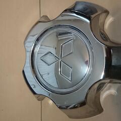 パジェロミニ センターホイールキャップ １台分 四個 メッキ 使用に伴う汚れ有り の画像