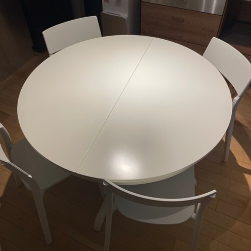 伸縮ダイニングテーブル イス4つ